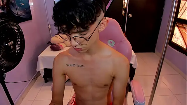 LiamHeatx live sex cam