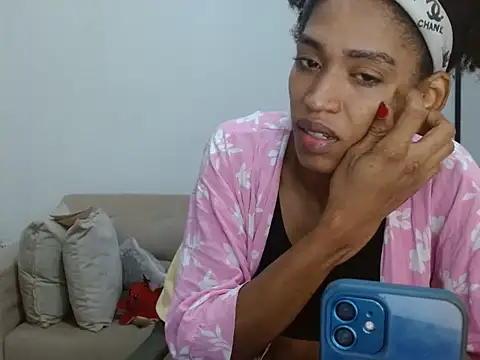 angelamariebandary live cam on StripChat