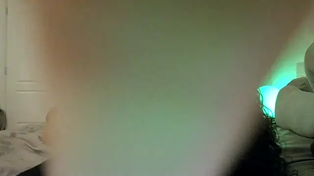 MZZZWETWET live sex cam