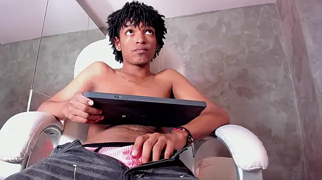 Raymond_steel live sex cam