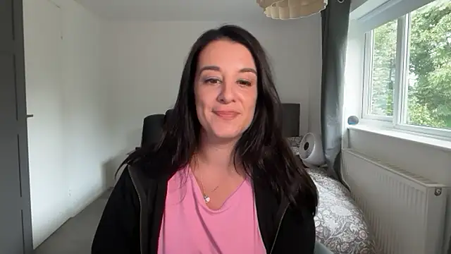 yourcassiexo live cam on StripChat