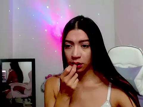 ViolethaSmith777 live cam on StripChat