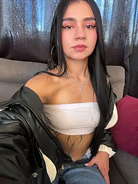 Dakota-fire live cam on StripChat