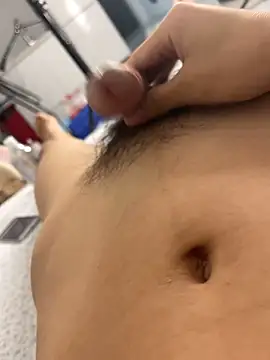 guoguo18 live cam on StripChat