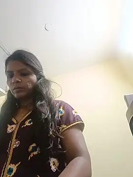 Nehaa702213 live cam on StripChat