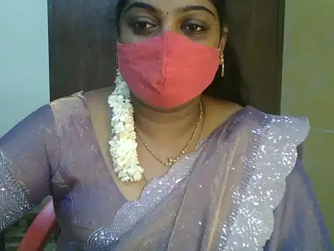 Tamil_hot_Shalini live cam on StripChat