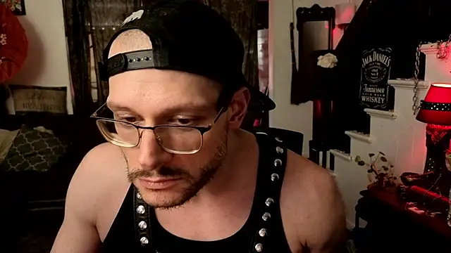 MasterDaddyCool live cam on StripChat