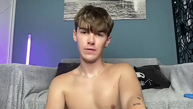 YourMilkyGuy live sex cam