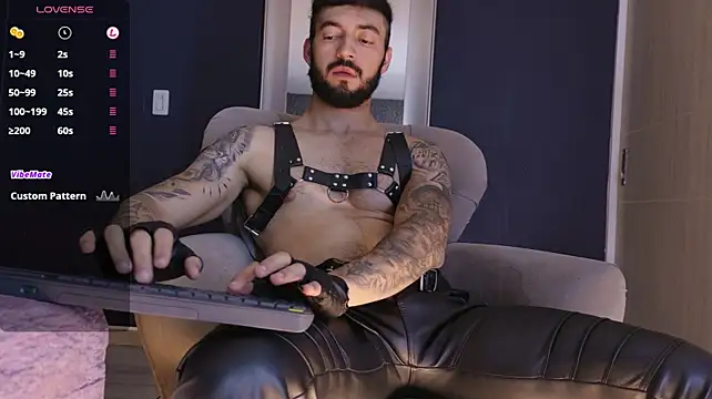 markwalker__ (M young) - Play with my cock & Ass, Blow clouds😈