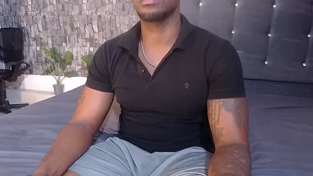 IsiahMaxwell live sex cam