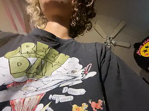 Creolegirl19 live sex cam