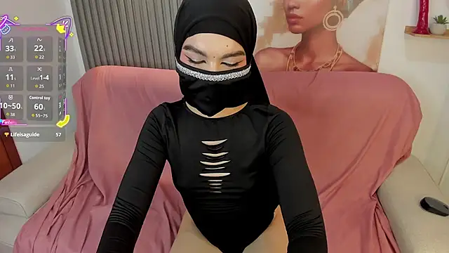 Model: Candy_Noor