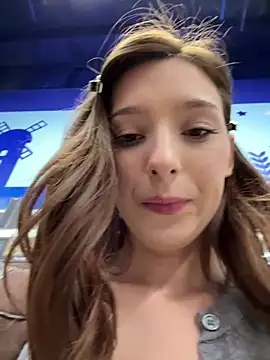 LilluKatten live sex cam