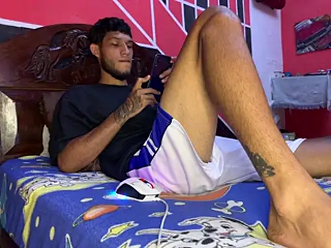 tanned_boy live sex cam