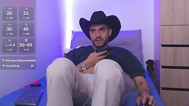 Leandro_valenzuela live sex cam