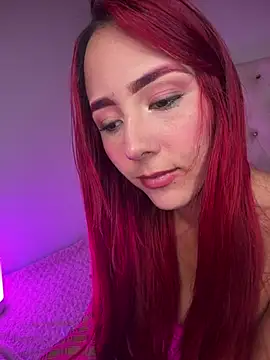 kisscherry8 live cam on StripChat