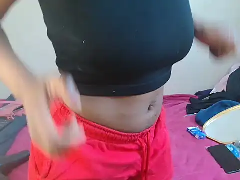 Hotgorgeousbitch live cam on StripChat