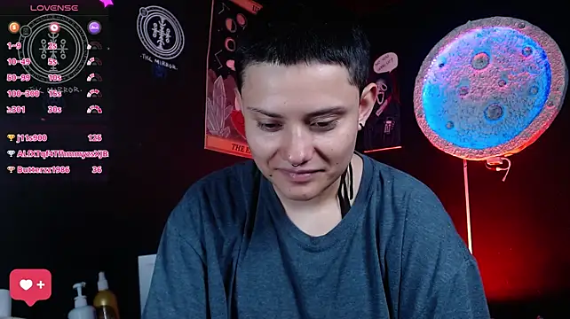 girl_intense444