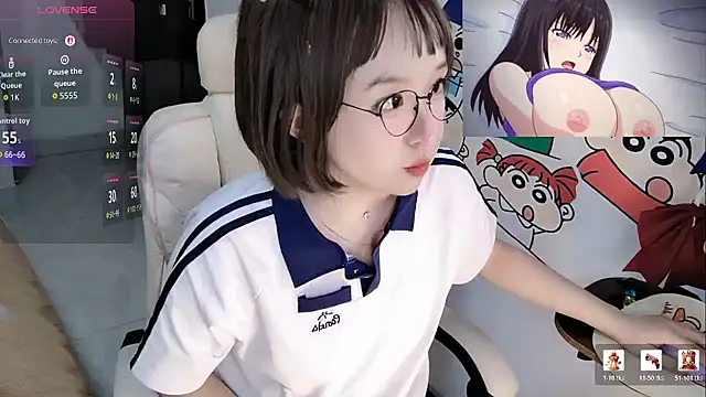 angela-amy (F young) - 只想做你的小妖精      无内M腿蹭哥哥大鸡巴