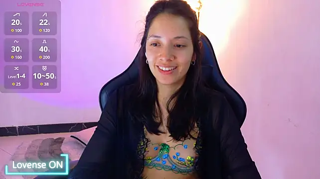 Sarasavage live cam on StripChat