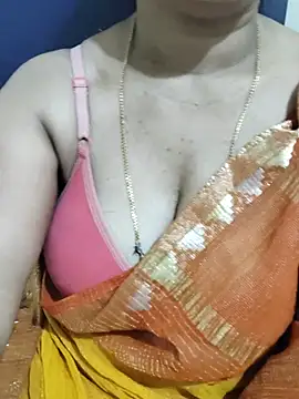 Raashi_15 live cam on StripChat
