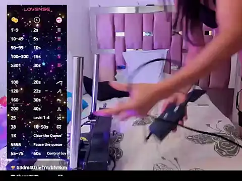 VALERIAQUEENTS__ live sex cam
