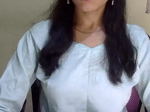Shazi_1 live cam on StripChat