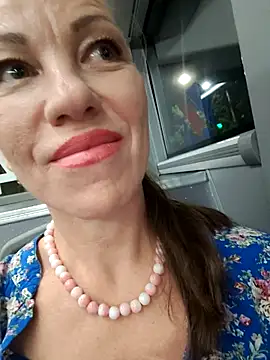 pure_elena live cam on StripChat