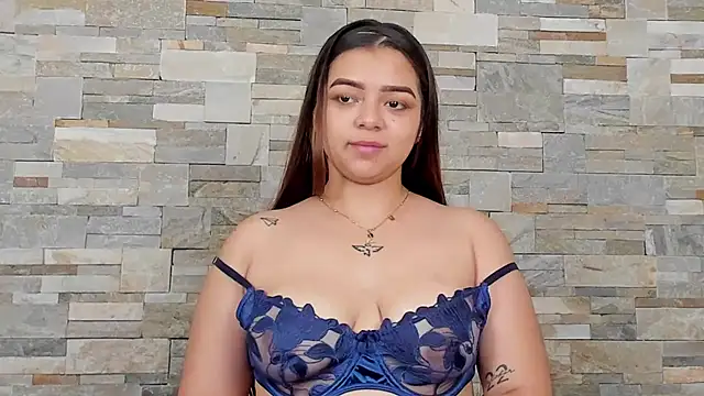 DanielaCapriles live cam on StripChat