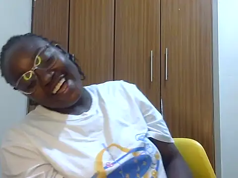 Sexy-suzy live cam on StripChat
