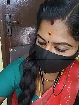tamilammukuttyy live cam on StripChat