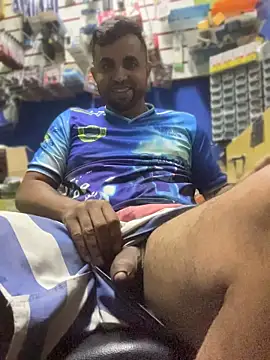 Sheik_z_o live cam on StripChat