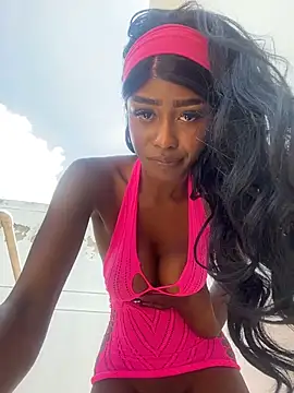 CocoaLuxeXXX live sex cam