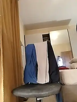 KalendaXL live cam on StripChat