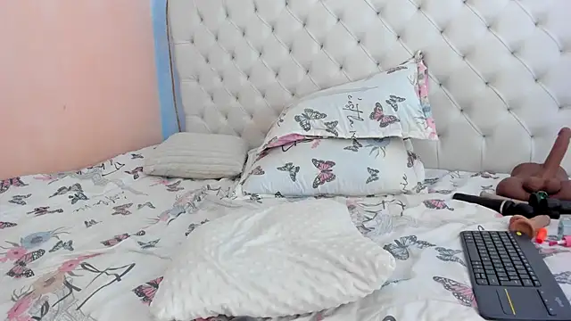 rosi_cooper live cam on StripChat