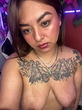 EMILY_DEGRAAF live cam on StripChat