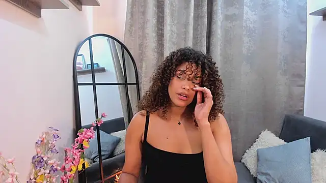 Amelia_bss live cam on StripChat