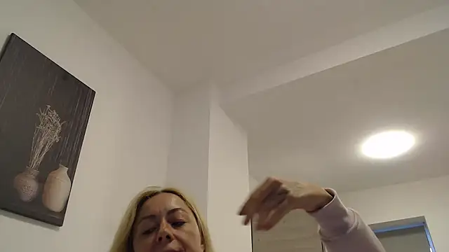 _karolynesyera_ live sex cam