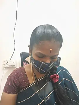 Tamil_Yalini12 live cam on StripChat