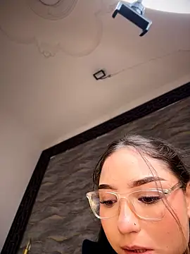 Mia_Luxor live sex cam