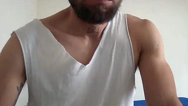 thomas2wood live cam on StripChat