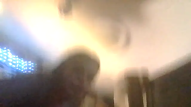 ShysluutGia live cam on StripChat