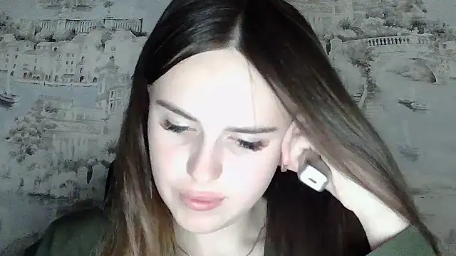 SweetLoraa live cam on StripChat