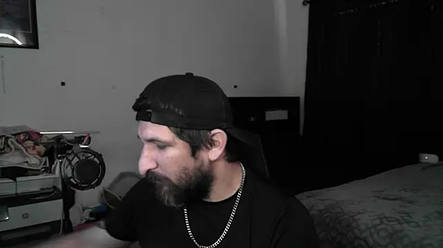 DevilPup75_ live cam on StripChat