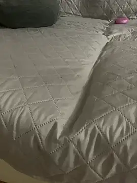 Lillymilky live sex cam