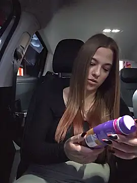 luna_lynn (G young) - Boobs out 5 min 😝