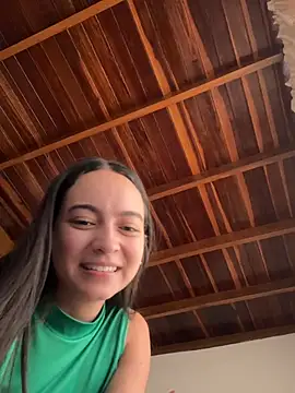 Daphne_Rosse live cam on StripChat