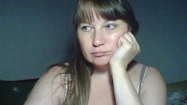 Naylira live cam on StripChat