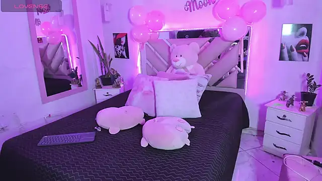 Karly_moon live cam on StripChat