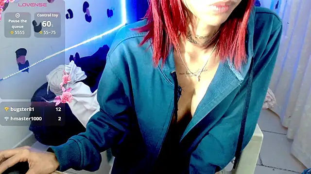 ivory_aiko live cam on StripChat